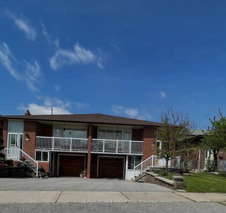 112 Anthia Drive W — photo 1