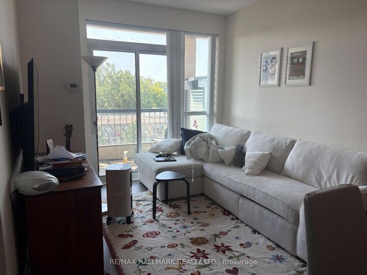 Property Photo:  2 Old Mill Drive 712  ON M6S 0A2 