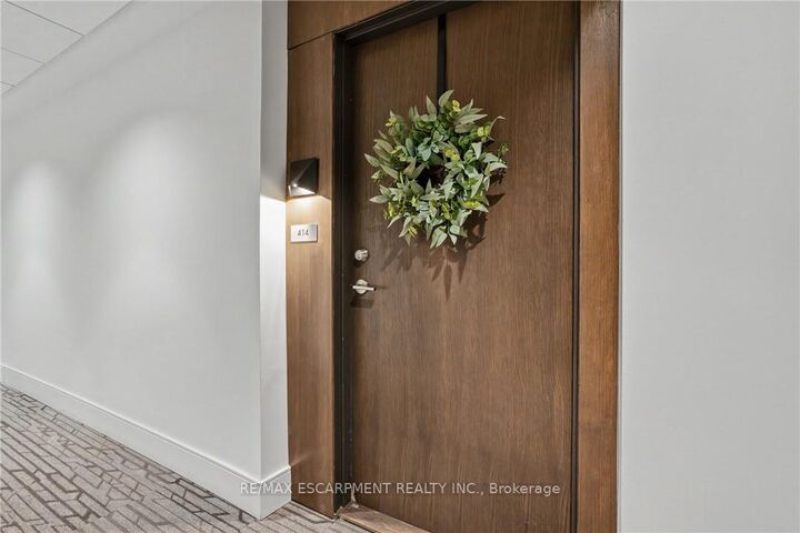 Property Photo:  16 Markle Crescent 414  ON L9G 0H4 