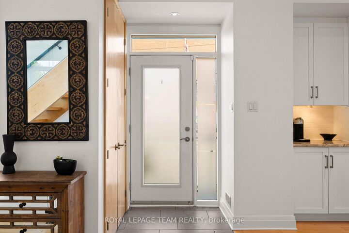 Property Photo: 445 Edison Avenue ON K2A 1S5