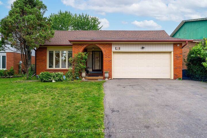 Property Photo: 29 Blackthorn Lane ON L6V 3K7