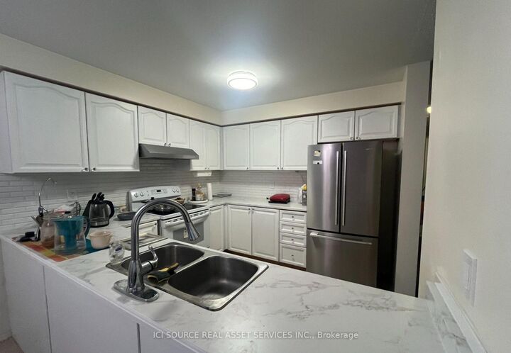 Property Photo: 181 Norland Circle ON L1L 0A6
