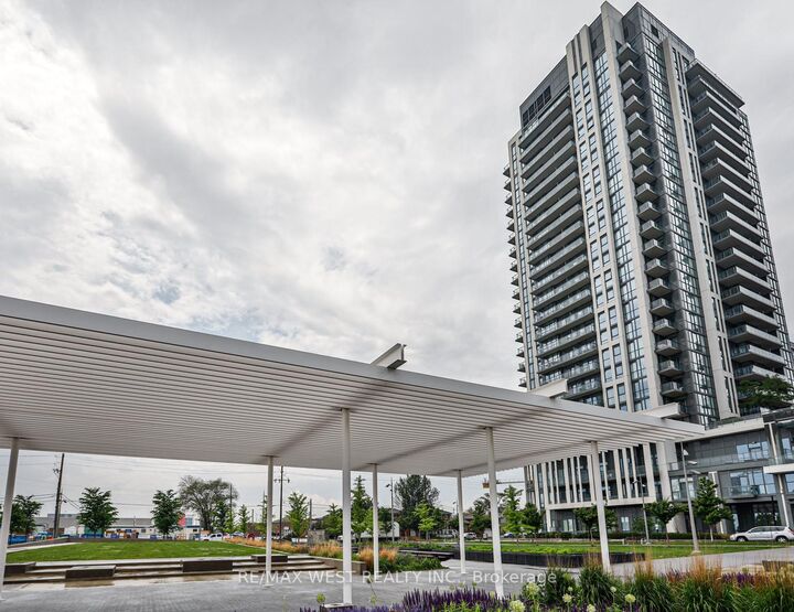 Property Photo: 15 Zorra Street 2307 ON M8Z 4Z6