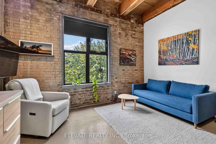 Property Photo: 363 Sorauren Avenue 312 ON M6R 3C1