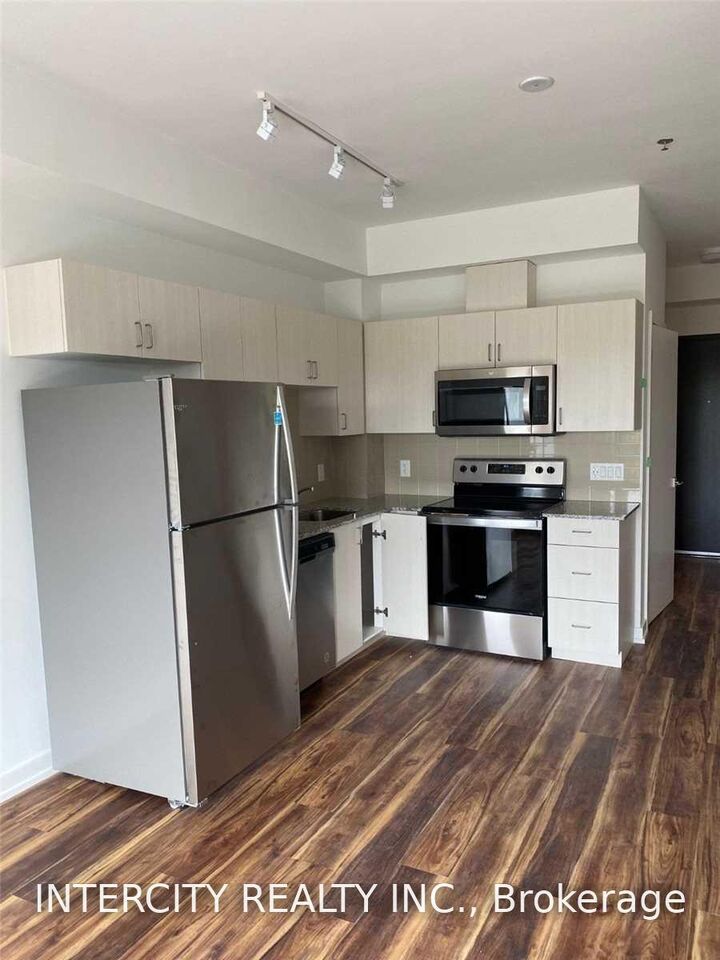 Property Photo:  430 Essa Road 309  ON L0M 1A0 