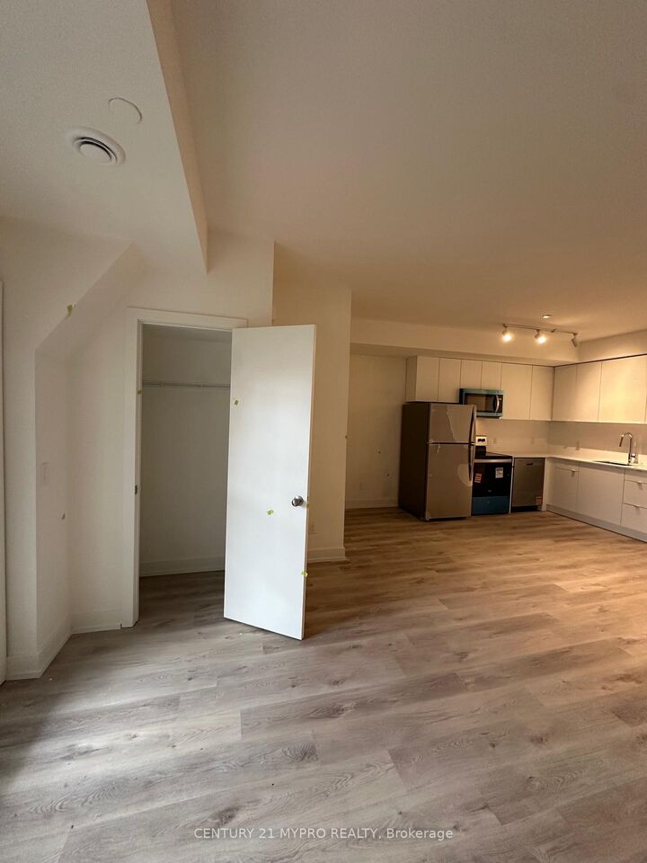 Property Photo:  16 Melbourne Avenue 104B  ON L2P 3J8 