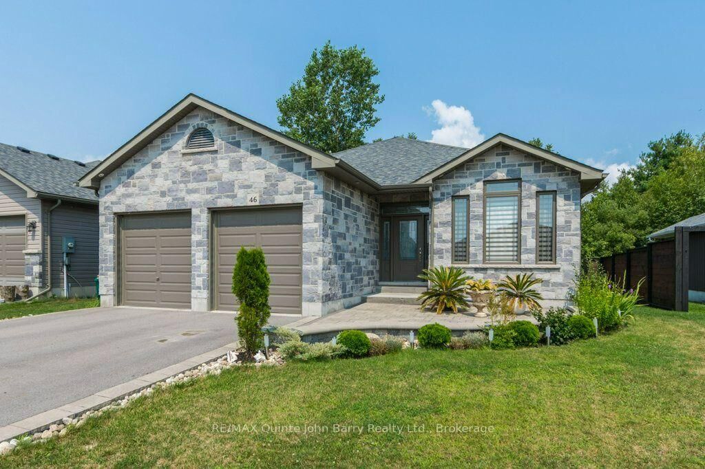 Property Photo:  46 Birchmount Street  ON K8V 0C6 