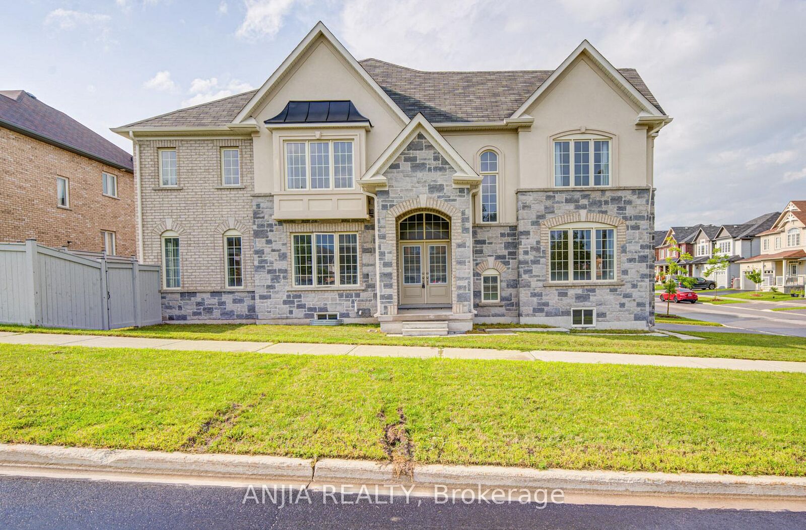 Property Photo: 2 Conchita Street ON L4P 0H4