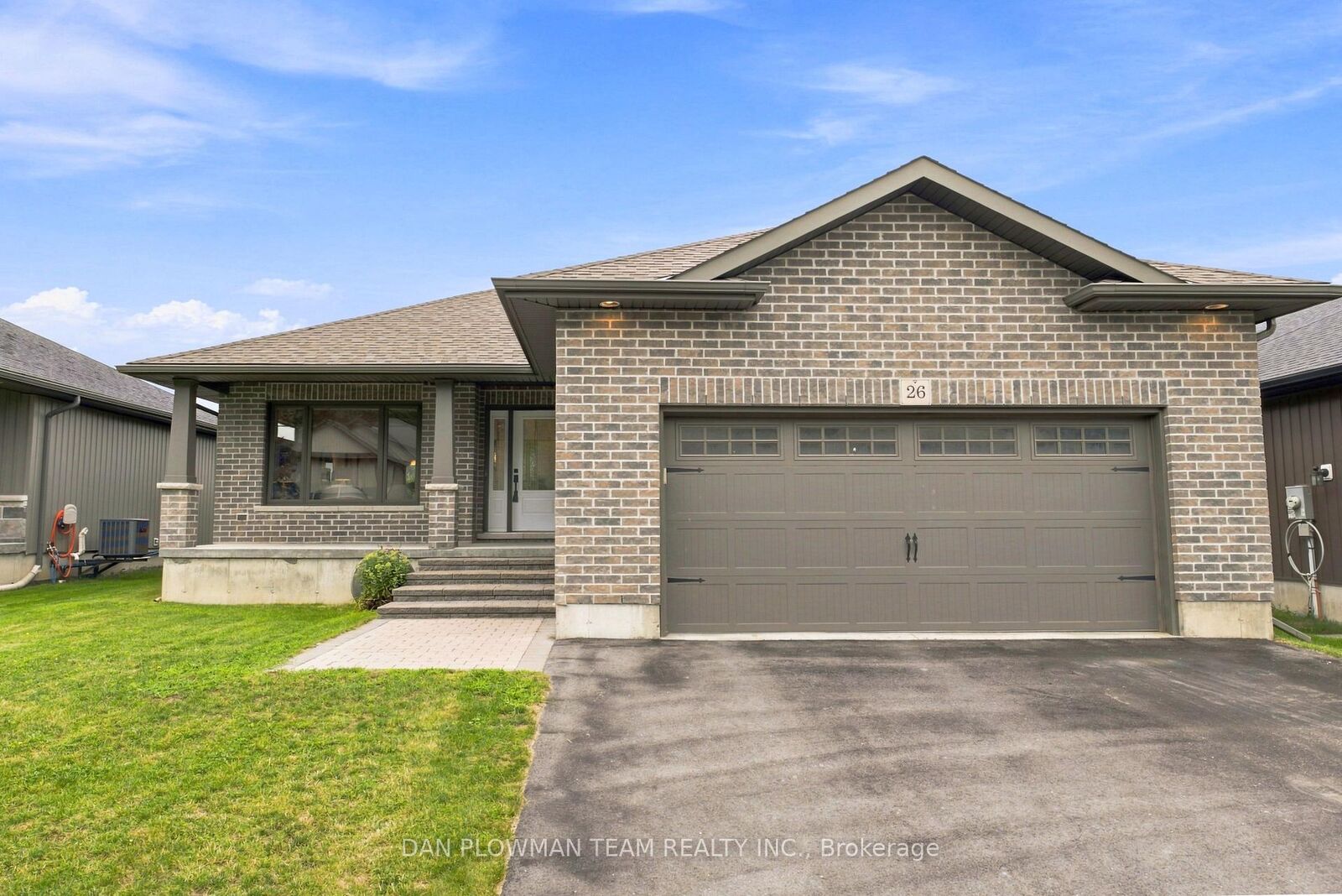 Property Photo: 26 Autumn Grove ON K8V 0G8