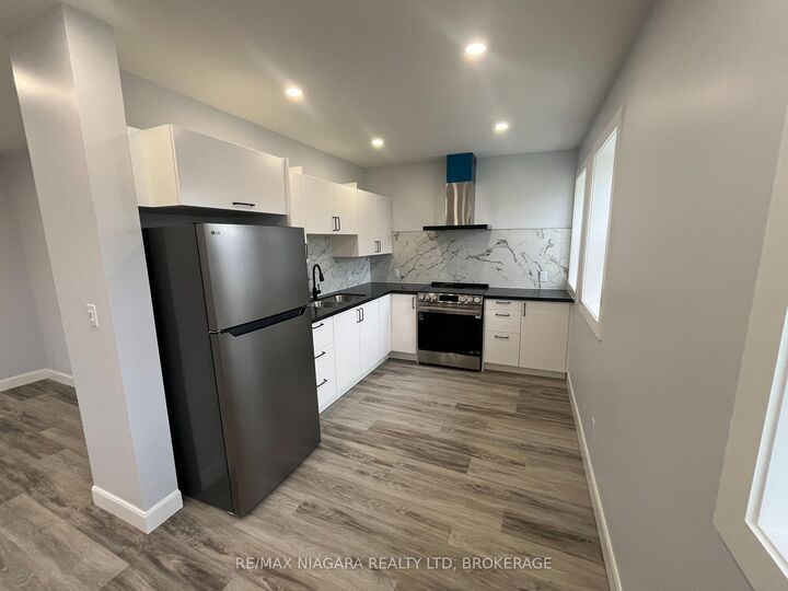 Property Photo: 243 Dufferin Street Upper Front ON L2A 2T7