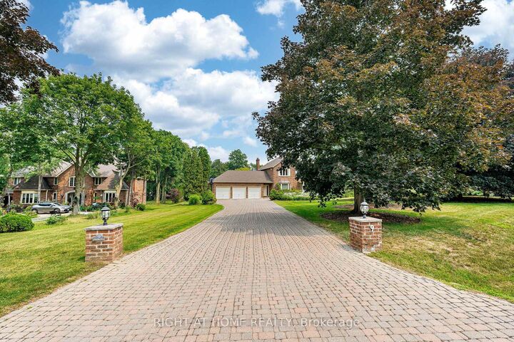 9 Glenridge Drive — photo 1