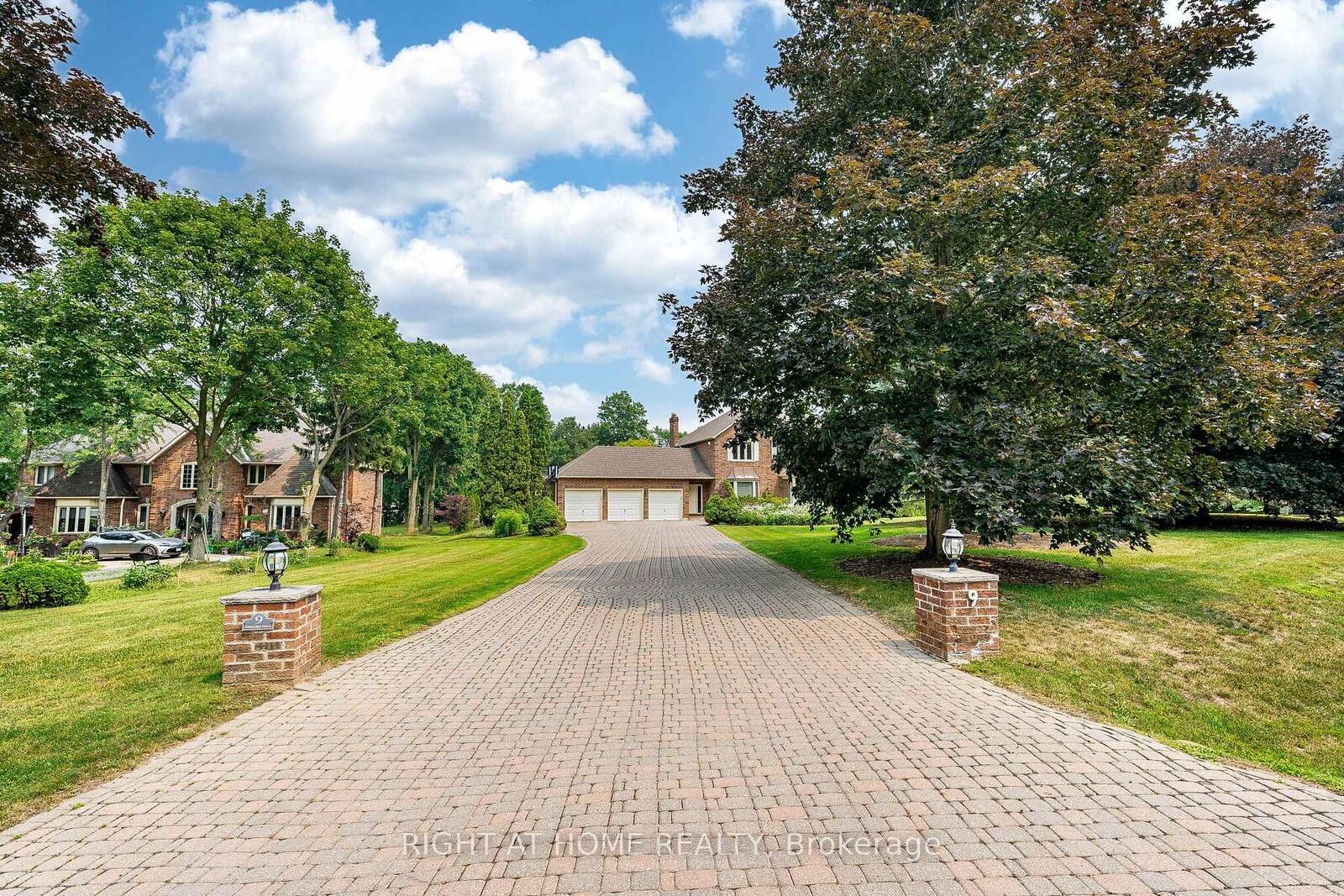 Property Photo: 9 Glenridge Drive ON L6C 1A2