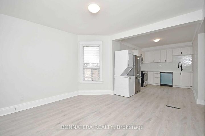 Property Photo:  47 Emerald Street N  ON L8L 5K2 