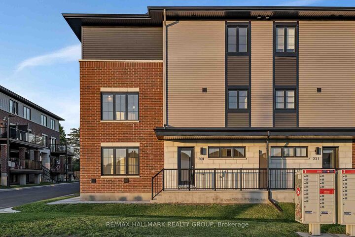 Property Photo:  422 Rolling Meadow Crescent  ON K1W 0X6 