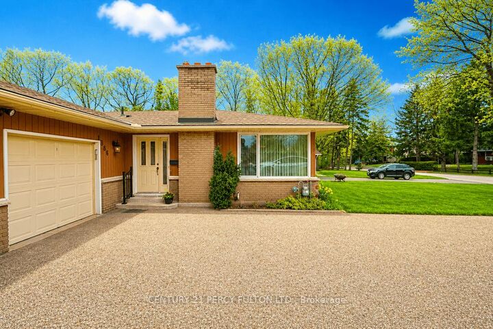 Property Photo: 1386 Forest Glade Road ON L6H 2G3