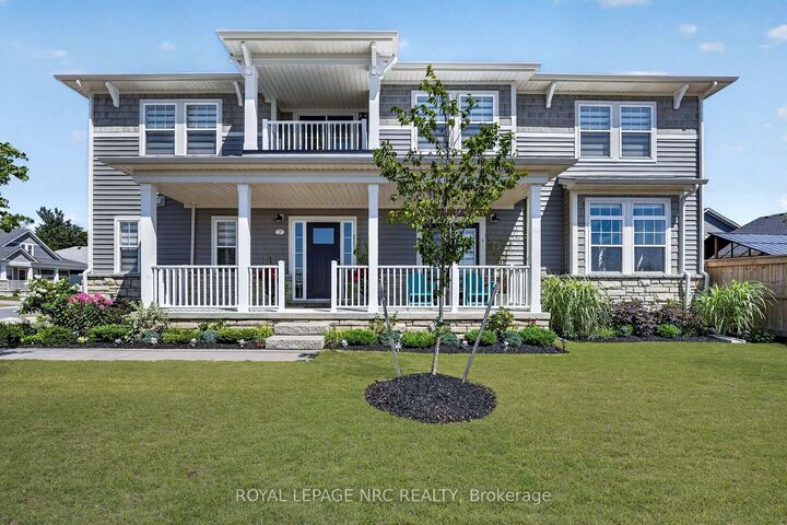 2 Beachwalk Crescent — photo 1