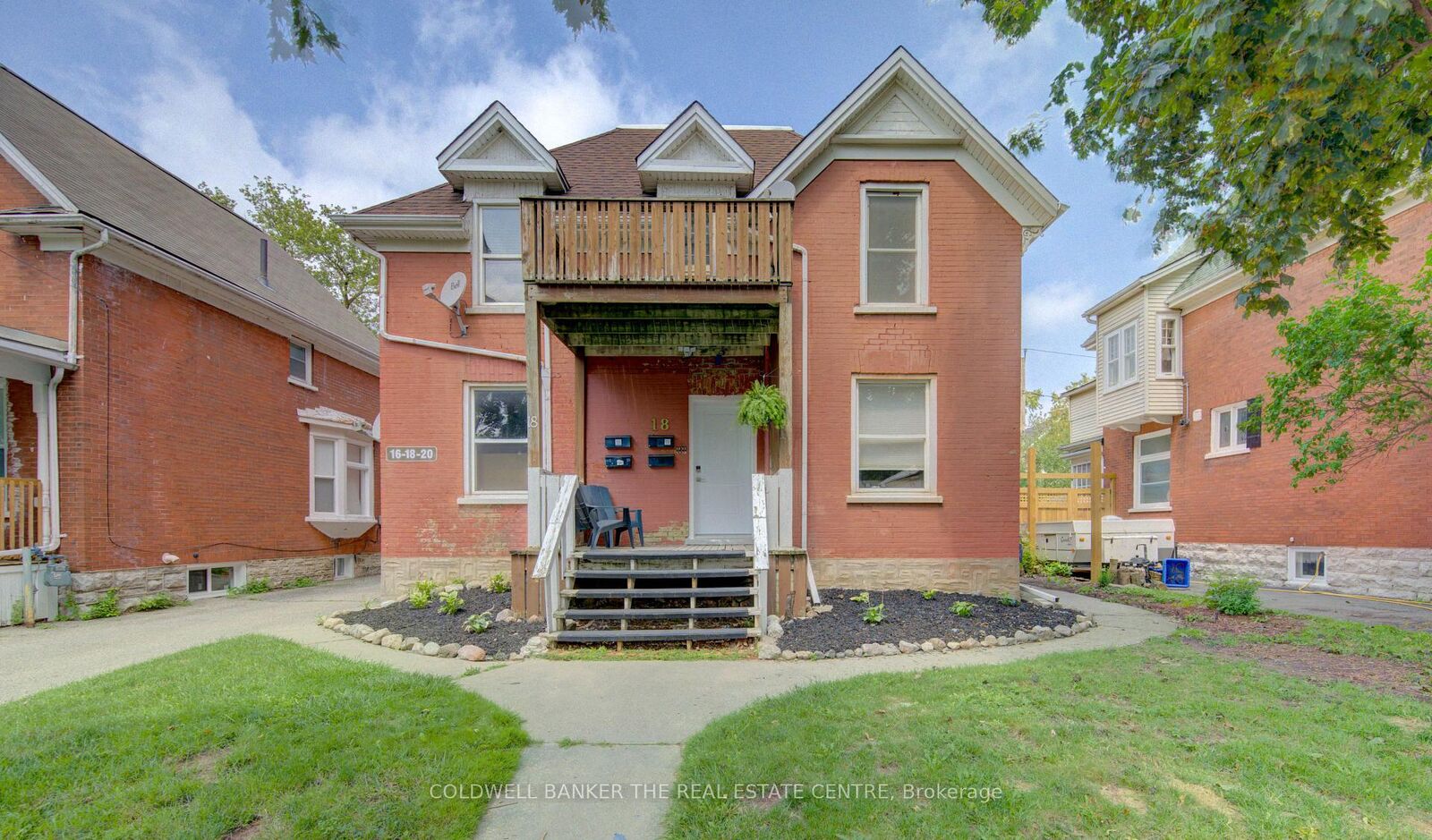 Property Photo:  14-20 Brubacher Street 10  ON N2H 2V9 