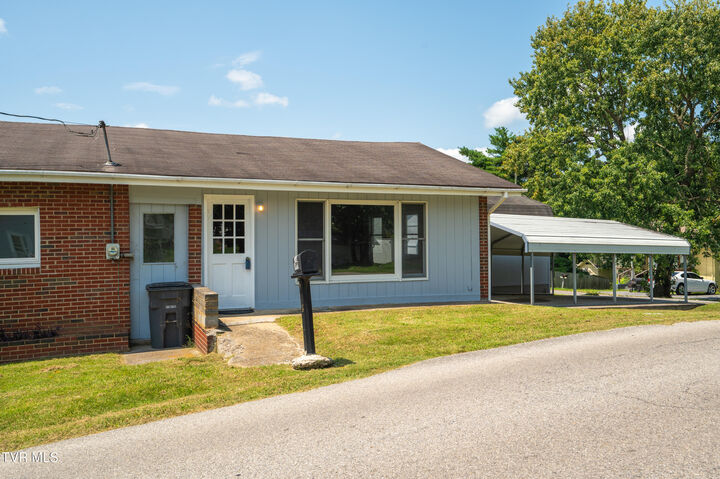 Property Photo:  2100 Patton Street  TN 37660 