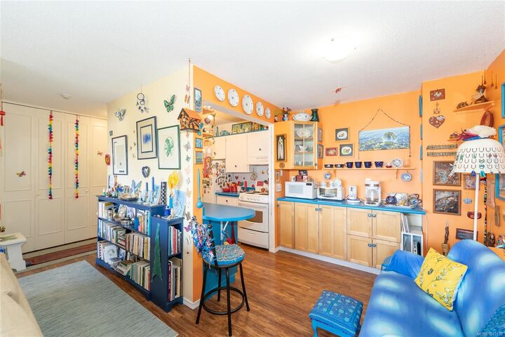 Property Photo:  964 Heywood St #418  BC V8V 2Y5 