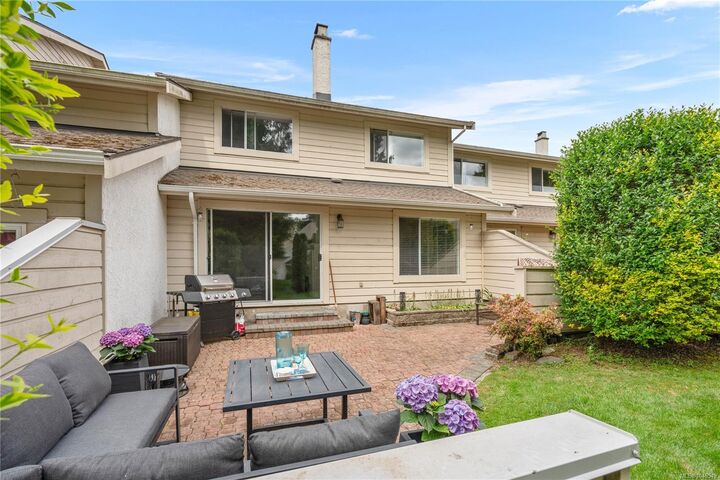 Property Photo: 1287 Verdier Ave #32 BC V8M 1H1