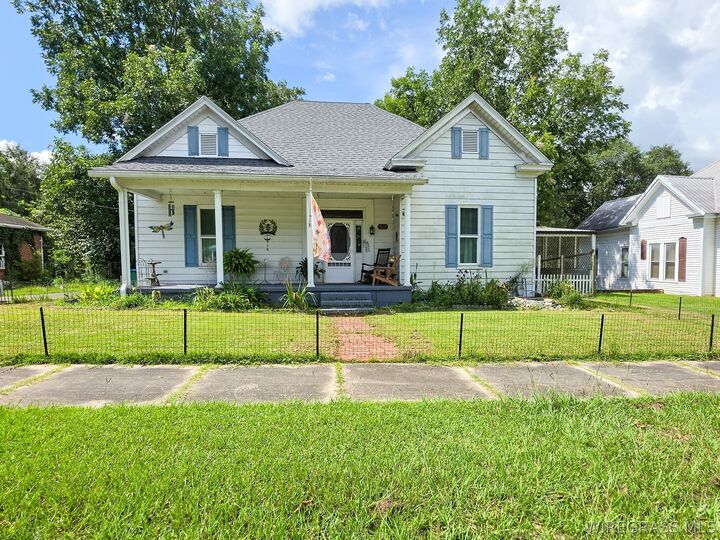 Property Photo: 24144 5th Avenue AL 36442