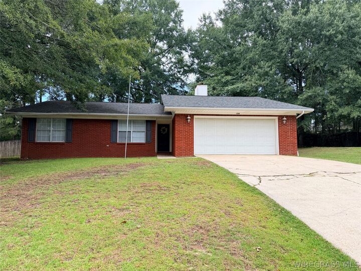 Property Photo:  104 Dendron Avenue  AL 36081 