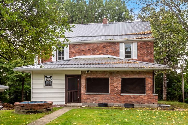 Property Photo:  22 4th St  PA 15412 