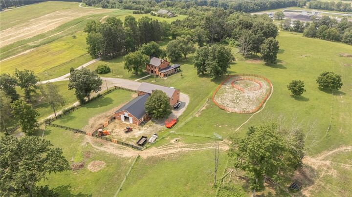 Property Photo:  2318 Fleming Rd  PA 15701 