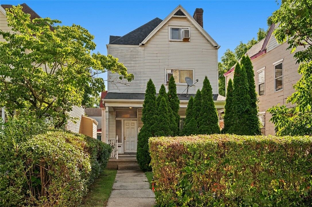 Property Photo:  525 S Graham St  PA 15232 