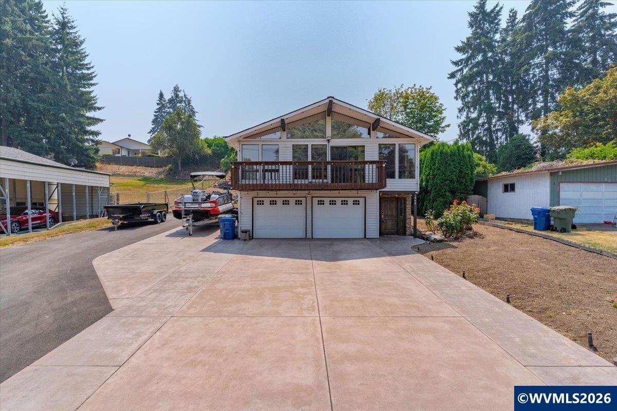 Property Photo: 1948 Brandon Av NE OR 97303