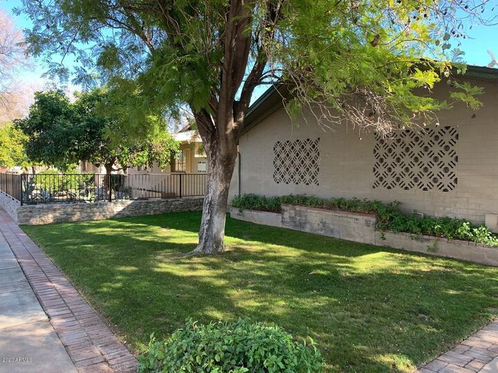 Property Photo: 7153 N 57th Drive Apt 1 AZ 85301
