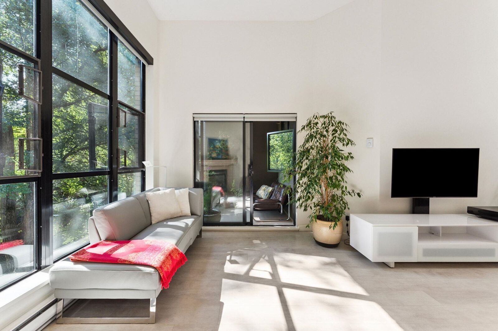 Property Photo:  2181 W 10th Avenue 411  BC V6K 2H7 