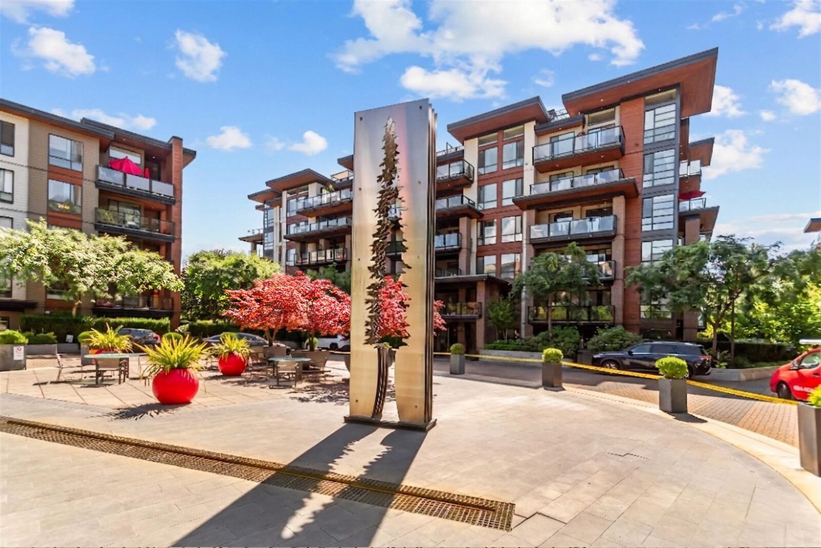Property Photo: 719 W 3rd Street 404 BC V7M 0E7