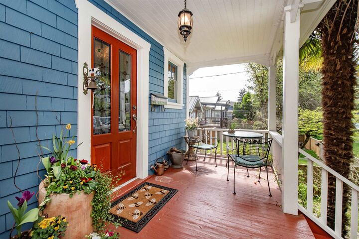 Property Photo: 1560 Macgowan Avenue BC V7P 2X2