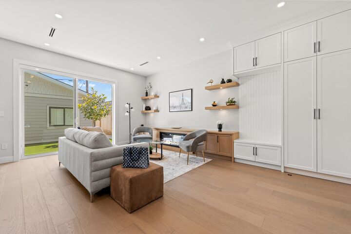 Property Photo: 8578 Cartier Street 2 BC V6P 4T8