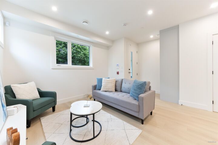 Property Photo: 7270 17th Avenue 3 BC V3N 1K9