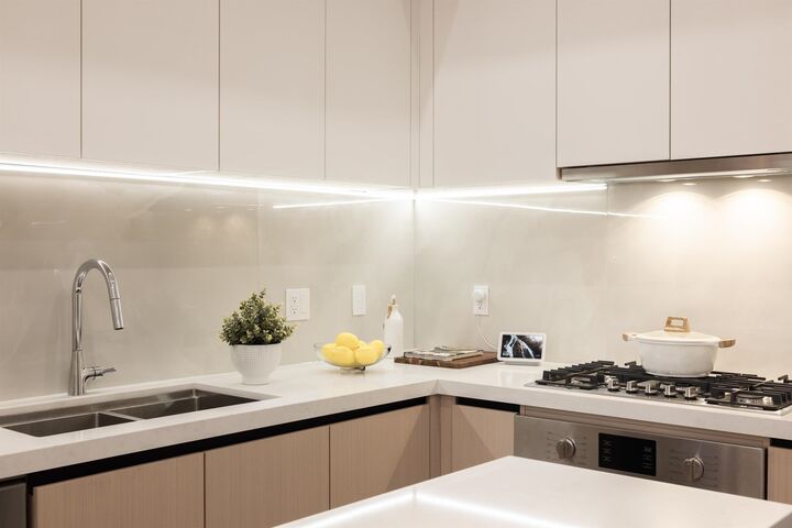 Property Photo: 914 Rochester Avenue 103 BC V3K 2W6