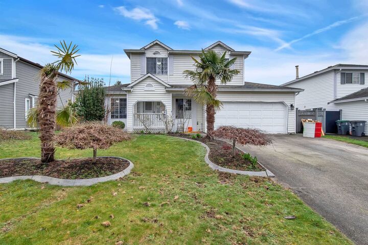 7478 123 Street — photo 1