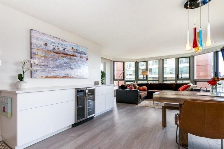 Property Photo: 1625 Hornby Street 303 BC V6Z 2M2
