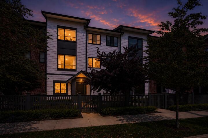 Property Photo: 19897 75A Avenue 53 BC V2Y 3S2