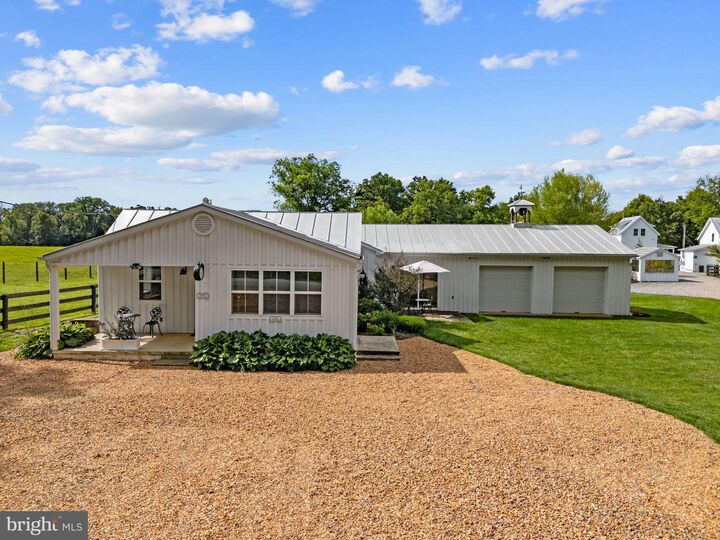 Property Photo: 35327 Snake Hill Road VA 20117