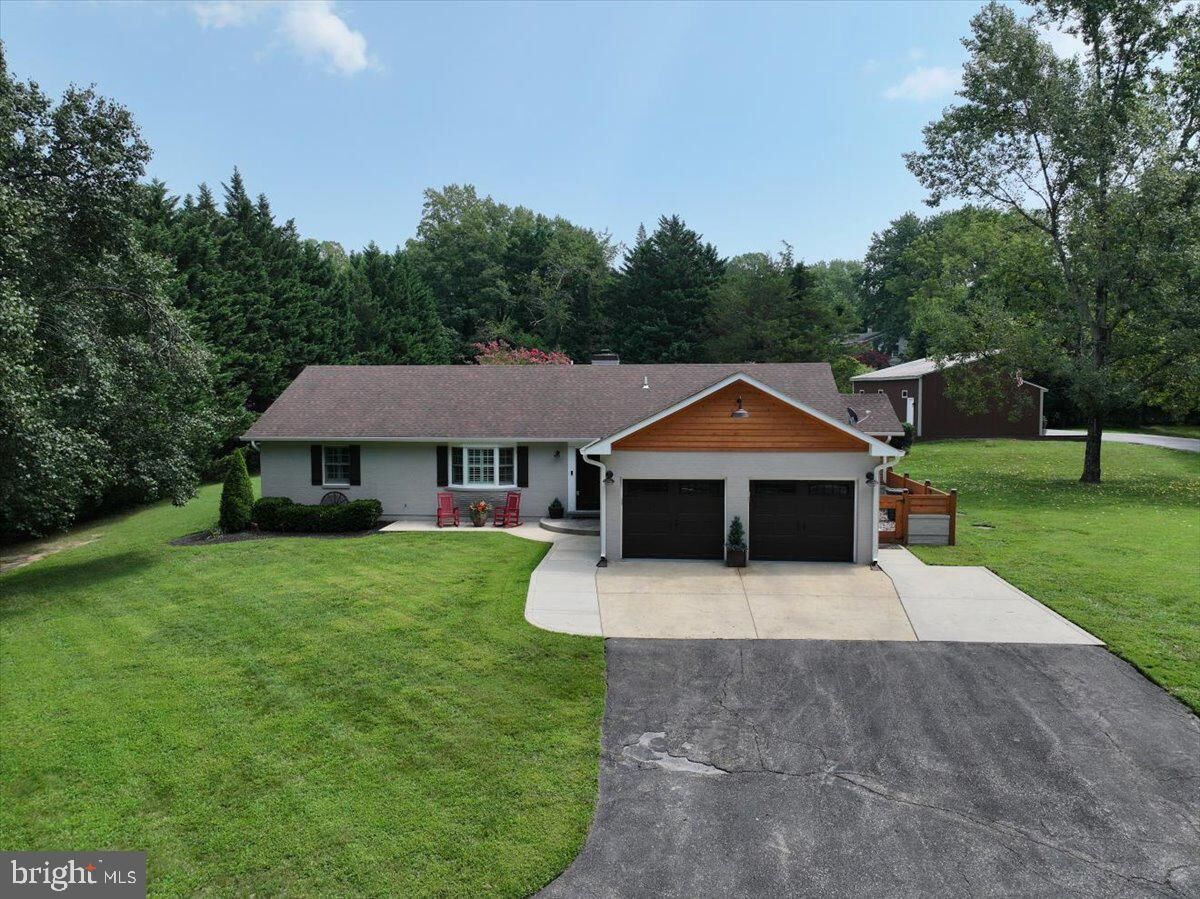 Property Photo:  6271 Solomons Island Road  MD 20779 