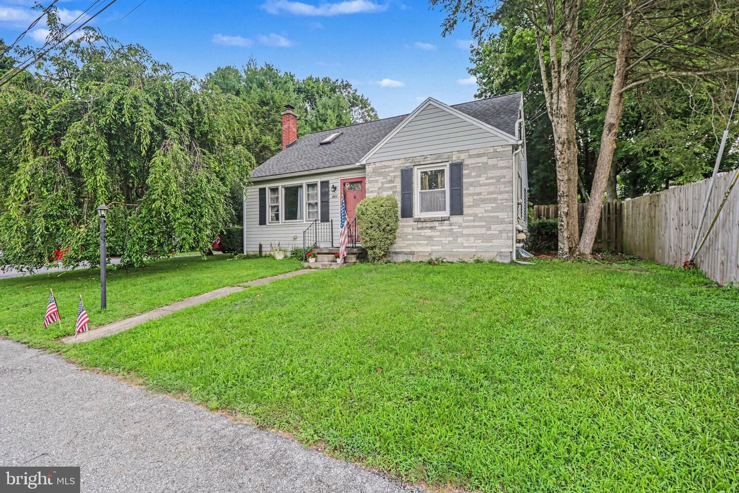 Property Photo:  653 Hillside Avenue  PA 17036 