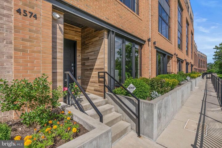 Property Photo: 4529 Riverside Way PA 19127
