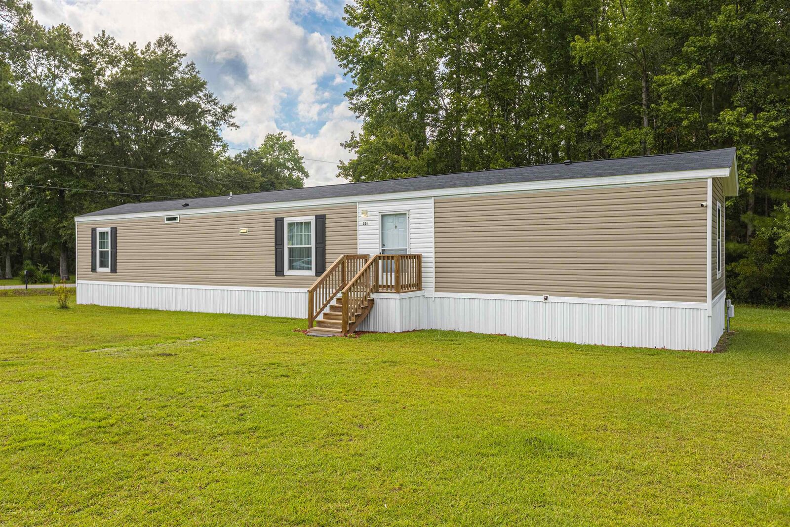 Property Photo: 301 Allison Court SC 29526