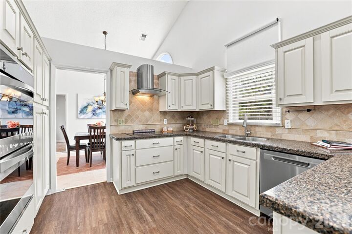 Property Photo: 9101 E Orchard Lane NC 28210