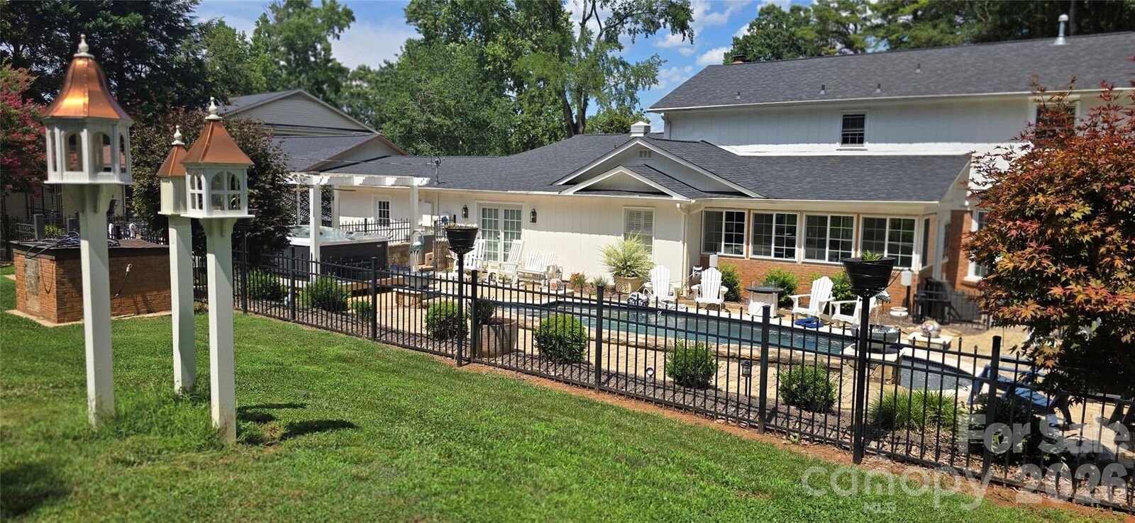 Property Photo:  5417 Lebanon Road  NC 28227 