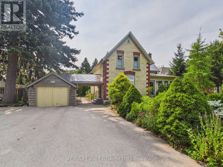 Property Photo: 457 North Penetangore Row South ON N2Z 2J7