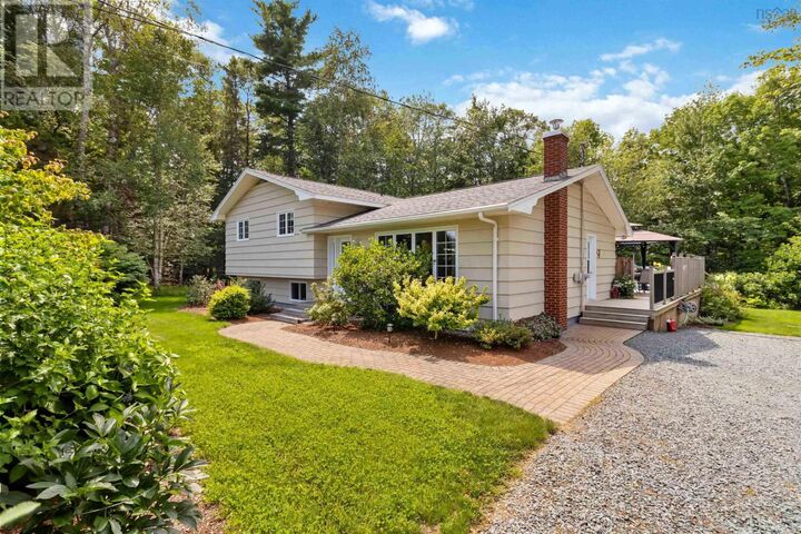 Photo de la propriété: 174 Silver Road NS B4V 5E5