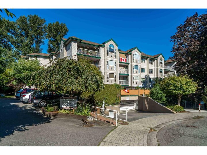 Property Photo: 2963 Nelson Place 209 BC V2S 7L6